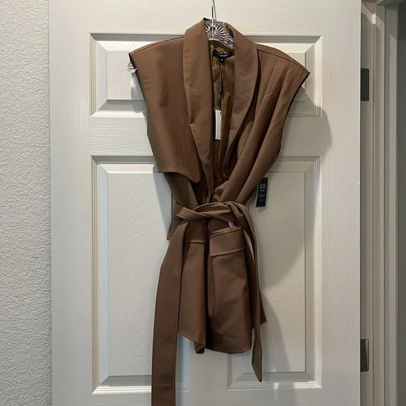 Tan brown vest - Picture 5 of 10